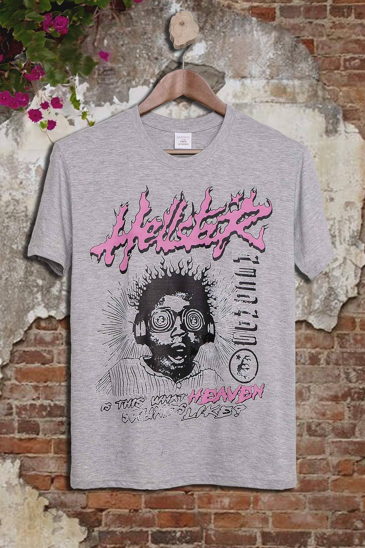 Graphic short sleeve t shirt